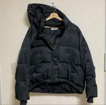 AZUL by moussy 블랙 다운 자켓 M 사이즈
