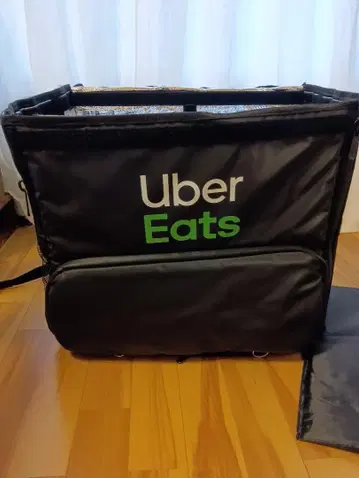 Uber Eats 배달용 백 블랙