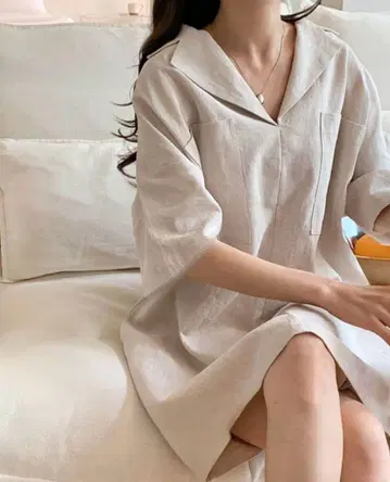 베이지 린넨 카라 부착 무릎 기장 원피스