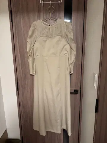 베이지 드레스 L 사이즈