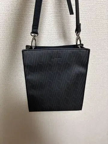 블랙 숄더백 나일론 제