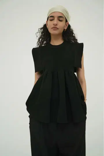 SQUARE SLEEVE GATHER KNIT TOPS CLANE 클라네