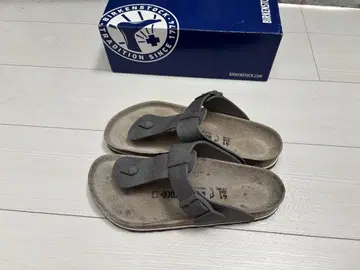 BIRKENSTOCK 샌들 그레이