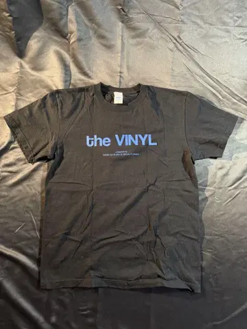 the VINYL FRGMT 티셔츠
