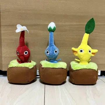 [ 쏙 뽑힐까!? ] 피크민 봉제 인형 스트랩 포함 3개 세트