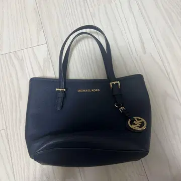MICHAEL KORS 네이비 핸드백