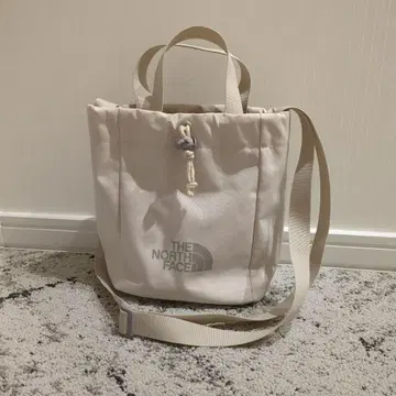 THE NORTH FACE 버킷 백 화이트