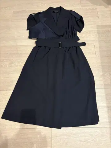 유나이티드 도쿄 네이비 랩 스타일 원피스 벨트 포함