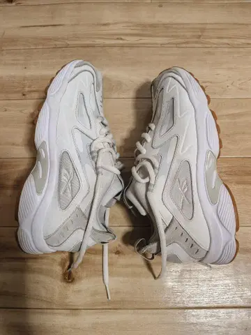 Reebok dmx 화이트 스니커즈
