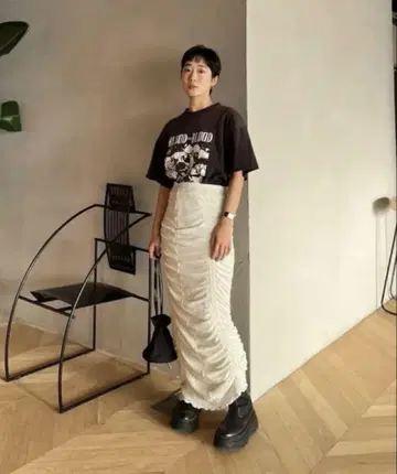 새상품 리플 셔링 개더 스커트 화이트 M