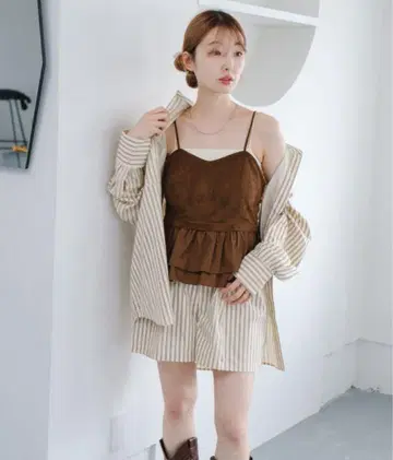 kastane 스웨이드 페플럼 뷔스티에 브라운
