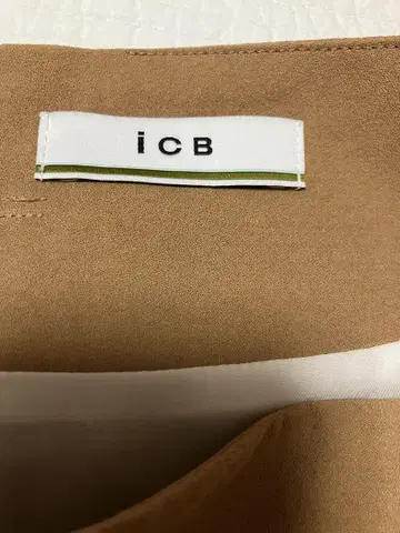 ICB 베이지 타이트 스커트