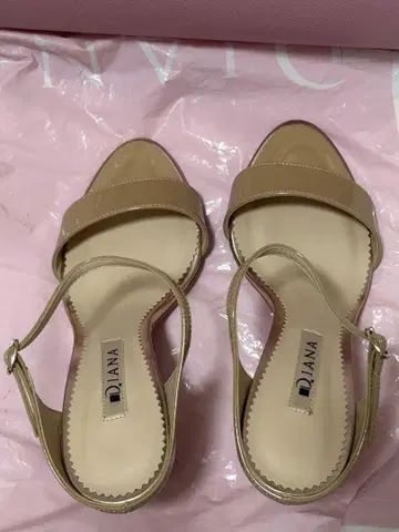 diana 샌들 베이지 24센티