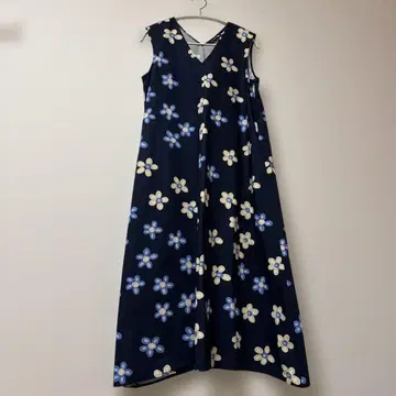 유니클로 x 마리메꼬 꽃무늬 슬리브리스 원피스 L