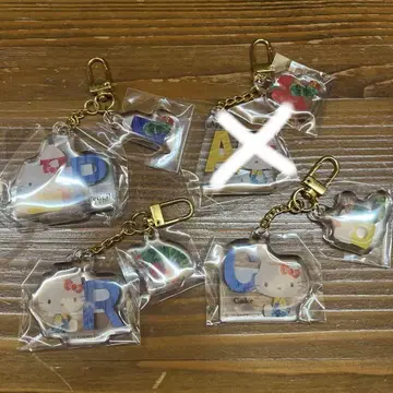 헬로키티 트윈 아크릴 키링 R, P, A, C