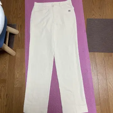 [새상품급] adidas 화이트 팬츠 사이즈 76