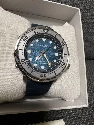 [미사용 새상품] SEIKO 프로스펙스 SRPH77KC