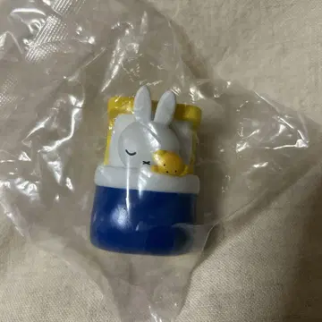 반다이 자고 있는 토끼 피규어