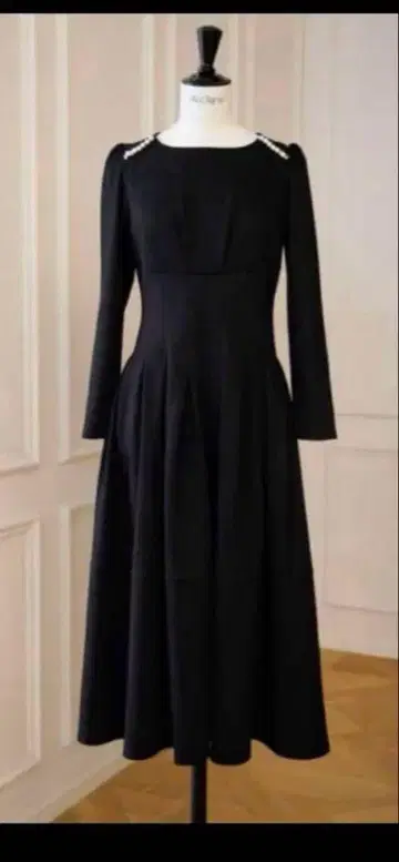herlipto Marylebone Pearl Midi Dress