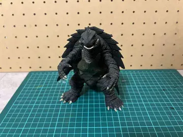 S.H monsterarts