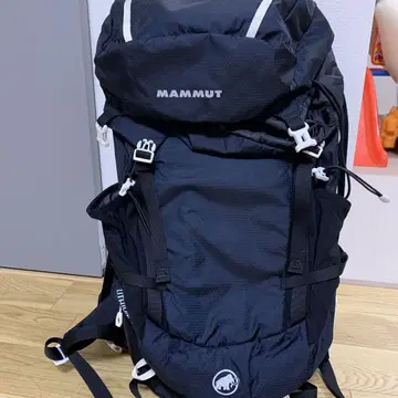 MAMMUT 블랙 백팩