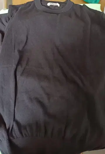 AURALEE HARD TWIST CASHMERE KNIT TEE