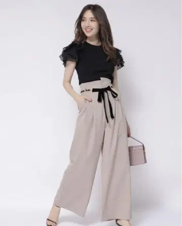 아푸와이저 리셰 체인 벨트 부착 턱 와이드 팬츠