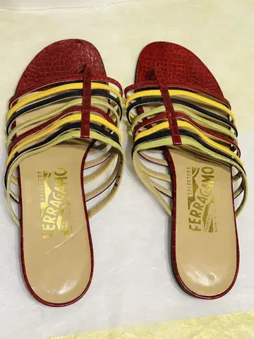 페라가모 Ferragamo 샌들 미사용