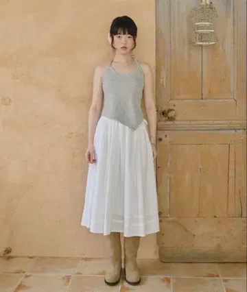 플러피 턱 스커트/화이트/GIUNON