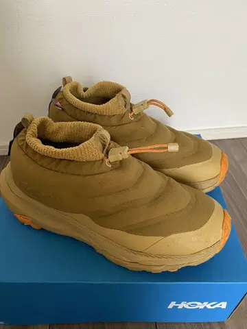 HOKA 올리브