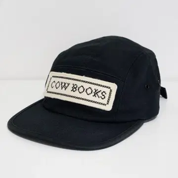 COW BOOKS 블랙 캡