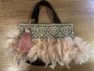 사하바이엘리 fluffy 퍼 하트 토트백 핑크 태슬 포함