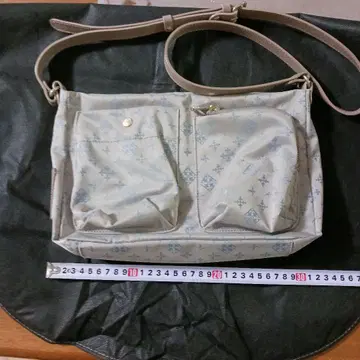 러셋 숄더백