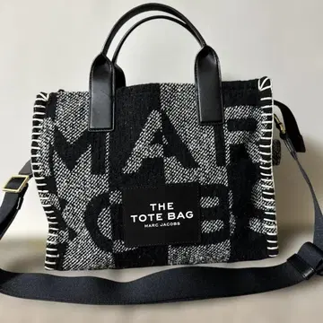 MARC JACOBS THE TOTE BAG