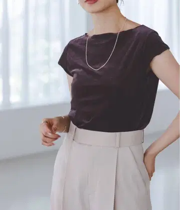 NOBLE 새상품 시어 벨로아 캡 슬리브 tee 브라운
