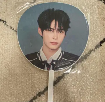ZEROBASEONE ZB1 성한빈 부채