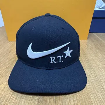 Nike R.T. 스냅백 캡 블랙