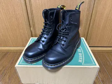 Dr. Martens 닥터마틴 8홀 부츠