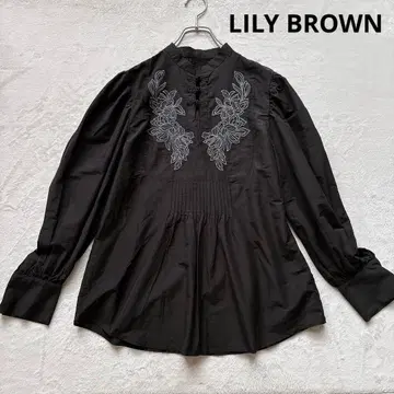 Lily Brown 릴리브라운 차이나 블라우스 자수 블랙 셔츠