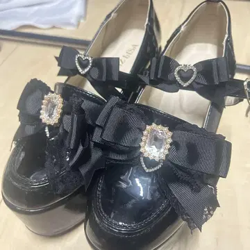 LIZLISA 하트 비쥬 플랫폼 로퍼 블랙 에나멜 L