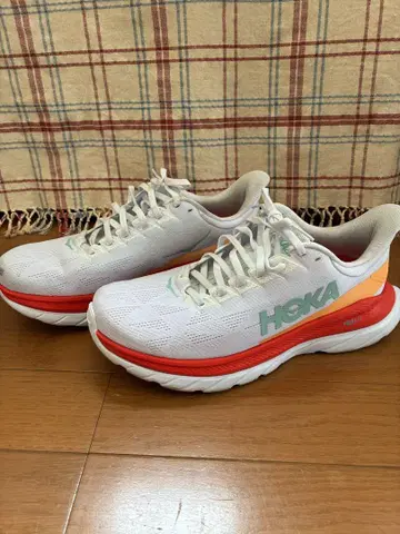 HOKA ONE ONE MACH 4 러닝화 26cm