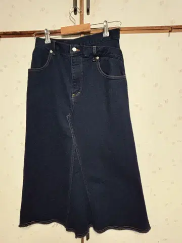FOSI 다크 블루 플레어 데님 스커트