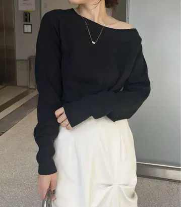 카프마쥬 아지메 슬릿 보트넥 니트 블랙