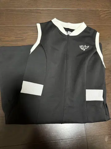 WAAC 슬리브리스 원피스 블랙