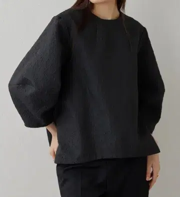 THE PAUSE 자카드 퍼프 슬리브 블라우스 윔 가젯