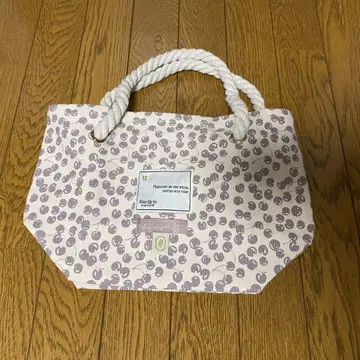 Herlipto Cherry Tote Bag pale mauve