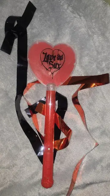 Avril Lavigne 하트 모양 응원봉