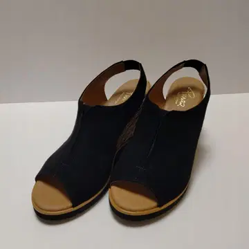 Pinaz 피나즈 블랙 웨지 샌들 오픈토