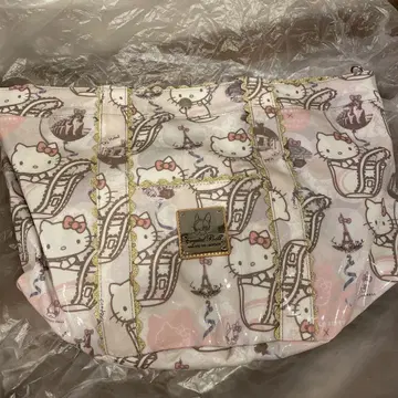 일요일 한정판 SALE 새상품급 crystal ball 헬로키티 토트백