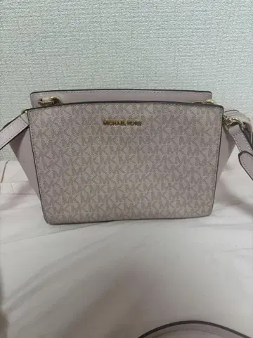 MICHAEL KORS 핑크 숄더백